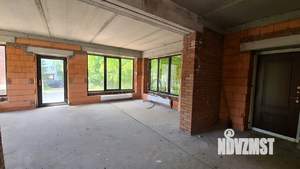 Коттедж 260м&sup2;, 3-этажный, участок 0 сот.  