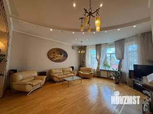 Коттедж 514м², 3-этажный, участок 10 сот.  