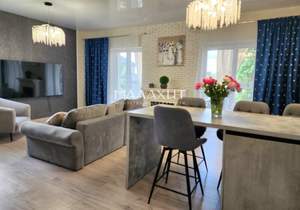 Дом 177м², 3-этажный, участок 4 сот.  