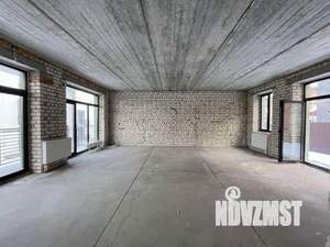 Таунхаус 280м², 3-этажный, участок 1 сот.  