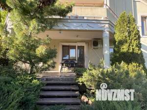 Дом 430м², 3-этажный, участок 25 сот.  