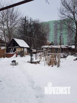 Дом 32м², 2-этажный, участок 6 сот.  