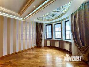 Коттедж 300м², 4-этажный, участок 6 сот.  