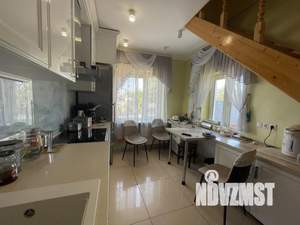 Дом 320м², 2-этажный, участок 25 сот.  