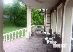 Коттедж 734м&sup2;, 4-этажный, участок 10 сот.  