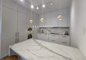 Дом 350м², 3-этажный, участок 6 сот.  