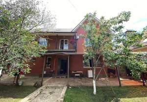 Дом 255м², 3-этажный, участок 4 сот.  