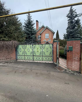 Дом 400м², 2-этажный, участок 11 сот.  