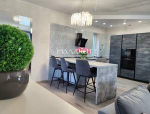 Дом 177м², 3-этажный, участок 4 сот.  