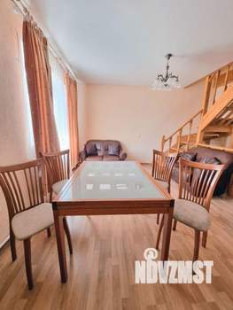 Дом 186м², 3-этажный, участок 10 сот.  