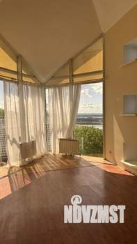 Коттедж 1500м², 5-этажный, участок 10 сот.  