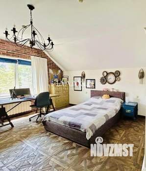 Дом 180м&sup2;, 2-этажный, участок 6 сот.  