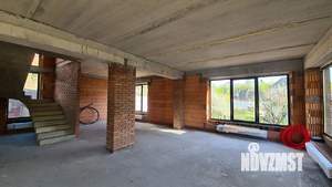 Коттедж 260м&sup2;, 3-этажный, участок 0 сот.  