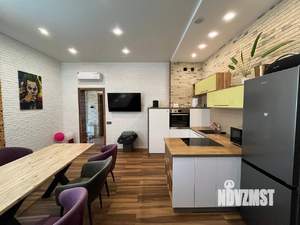 Коттедж 180м², 2-этажный, участок 5 сот.  