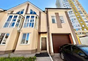 Дом 255м², 3-этажный, участок 15 сот.  