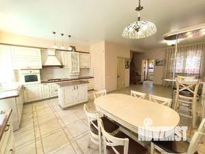 Дом 150м², 3-этажный, участок 1 сот.  
