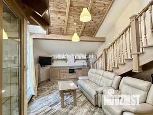 Дом 180м&sup2;, 2-этажный, участок 6 сот.  