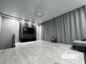 Коттедж 200м², 3-этажный, участок 6 сот.  