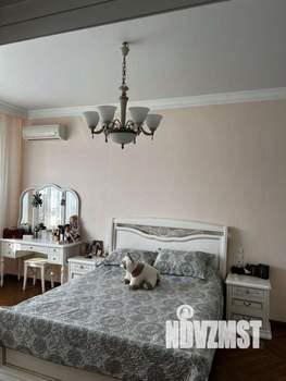 Коттедж 188м², 2-этажный, участок 4 сот.  