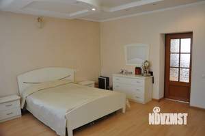 Коттедж 514м², 3-этажный, участок 10 сот.  