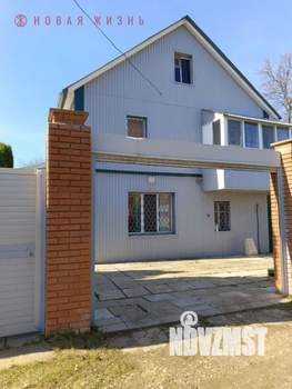 Дом 100м&sup2;, 2-этажный, участок 5 сот.  