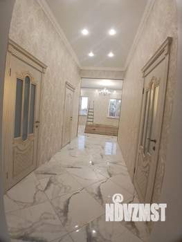 Коттедж 220м², 2-этажный, участок 5 сот.  