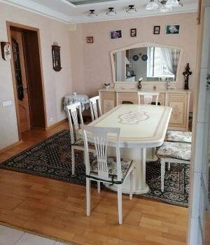 Дом 550м², 3-этажный, участок 8 сот.  