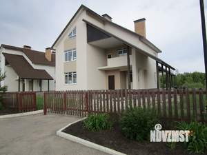 Дом 394м², 3-этажный, участок 10 сот.  