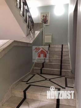 Коттедж 643м², 3-этажный, участок 10 сот.  