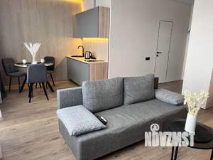 Студия квартира, посуточно, 35м2, 12/25 этаж