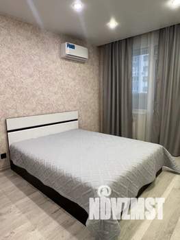 Студия квартира, посуточно, 37м2, 13/25 этаж