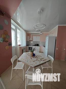 Студия квартира, посуточно, 42м2, 18/19 этаж