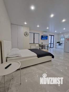 Студия квартира, посуточно, 45м2, 19/24 этаж