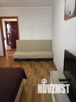 1-к квартира, посуточно, 46м2, 13/16 этаж