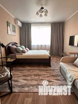 1-к квартира, посуточно, 42м2, 1/1 этаж