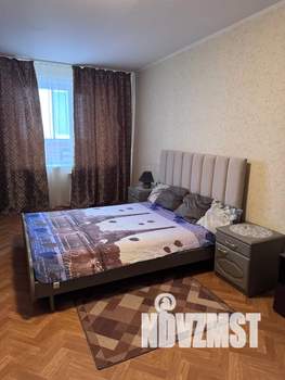 1-к квартира, посуточно, 40м2, 9/16 этаж