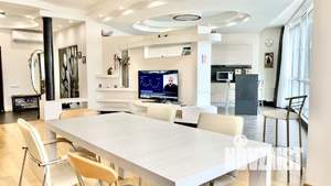 4-к квартира, на длительный срок, 200м2, 3/10 этаж