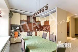 4-к квартира, на длительный срок, 150м2, 3/10 этаж