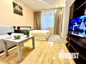 2-к квартира, посуточно, 75м2, 1/1 этаж