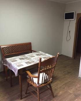 3-к квартира, на длительный срок, 100м2, 4/10 этаж