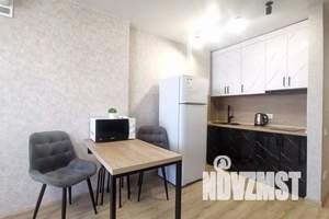 1-к квартира, посуточно, 32м2, 9/16 этаж