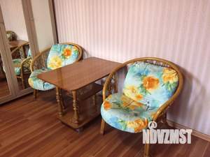 1-к квартира, посуточно, 44м2, 7/10 этаж