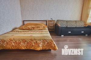 1-к квартира, посуточно, 42м2, 8/10 этаж