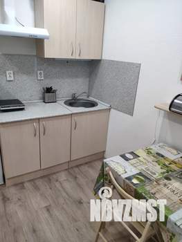 Студия квартира, посуточно, 32м2, 1/22 этаж