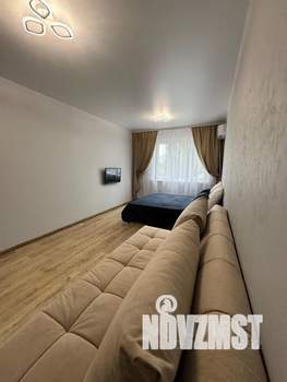 1-к квартира, посуточно, 42м2, 4/25 этаж