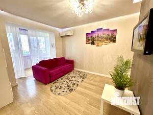Студия квартира, посуточно, 53м2, 13/24 этаж