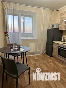 1-к квартира, посуточно, 42м2, 15/16 этаж