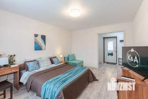 1-к квартира, посуточно, 38м2, 4/10 этаж