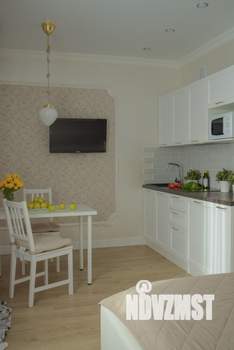 1-к квартира, посуточно, 40м2, 14/25 этаж