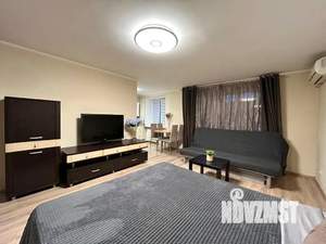 Студия квартира, посуточно, 32м2, 1/5 этаж